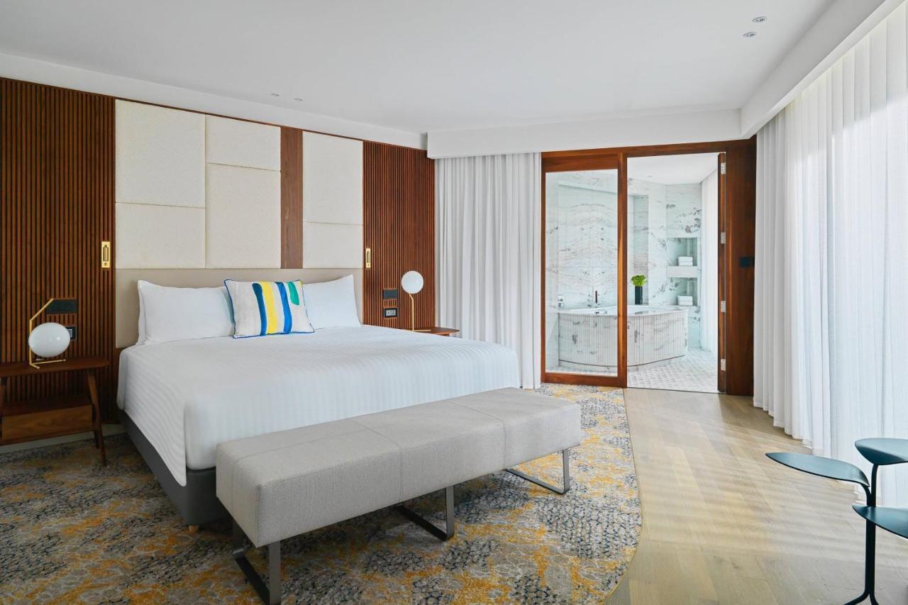 몰타 메리어트 호텔 앤 스파 Saint Julian's 외부 사진 A bedroom at the hotel
